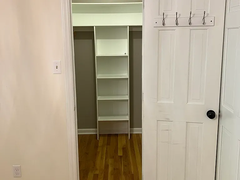 8709 Kenilworth Dr — Photo 22