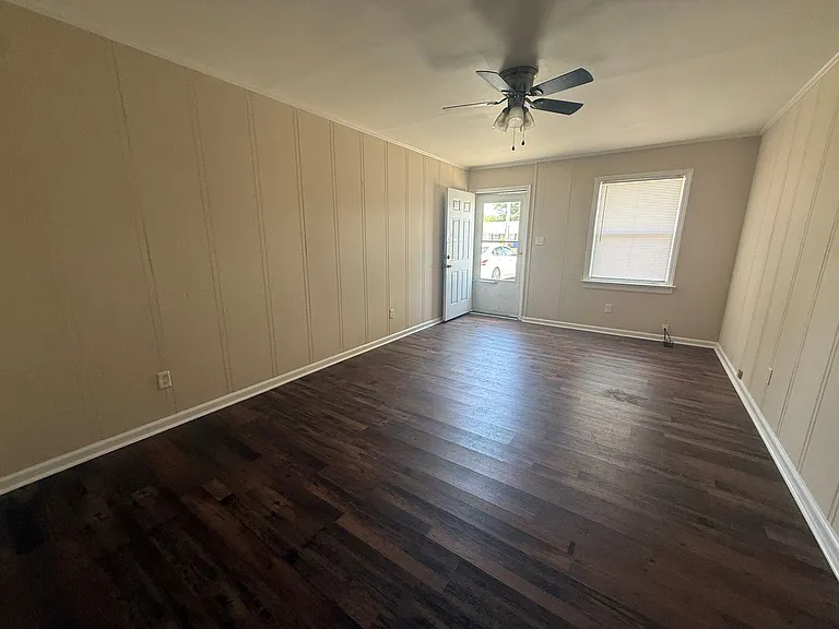 1603 Snowden Dr SE — Photo 4