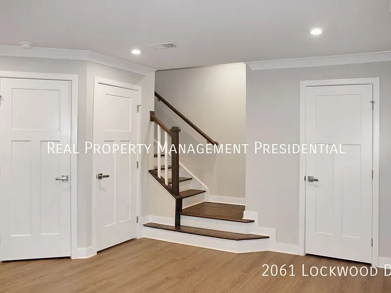 2061 Lockwood Dr — Photo 4