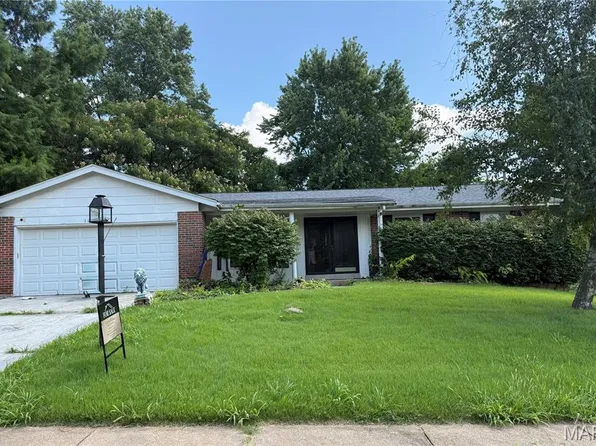 3424 San Sevilla Ct, Bridgeton, MO 63044