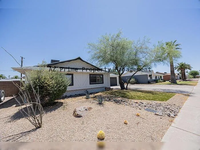 8447 E Lewis Ave — Photo 3