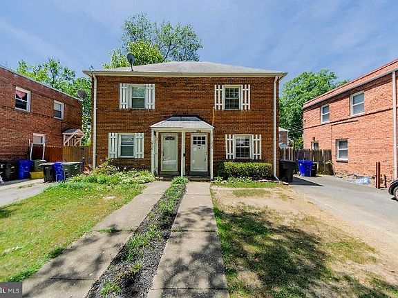 3rd image of 908 S Highland St