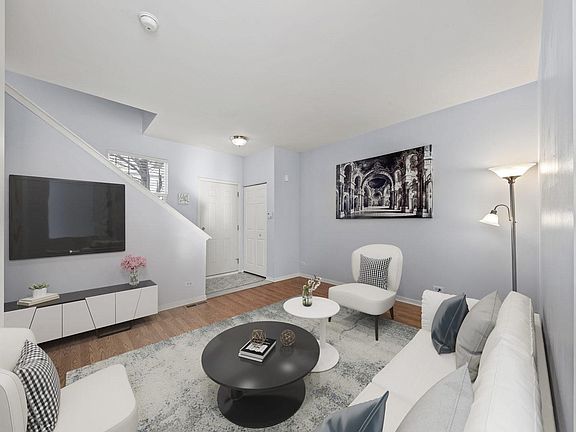 2nd image of 1534 Grand Dr Unit 5