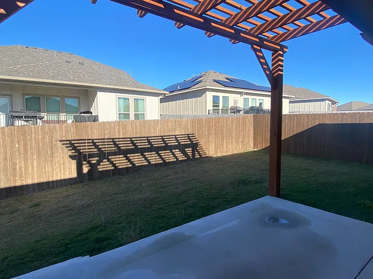 2220 Chia Ct — Photo 30