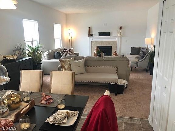 3rd image of 3935 Murdock Dr