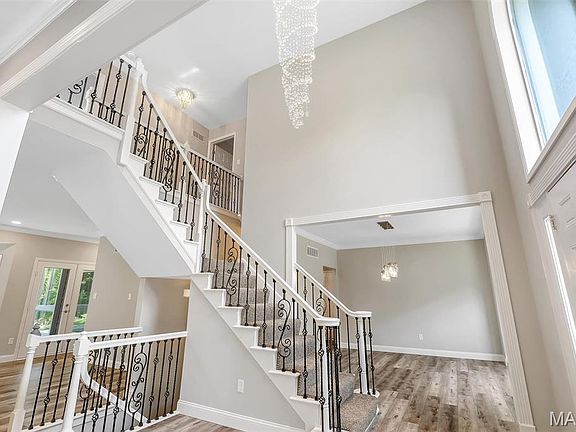 4th image of 12757 Hezel Ln