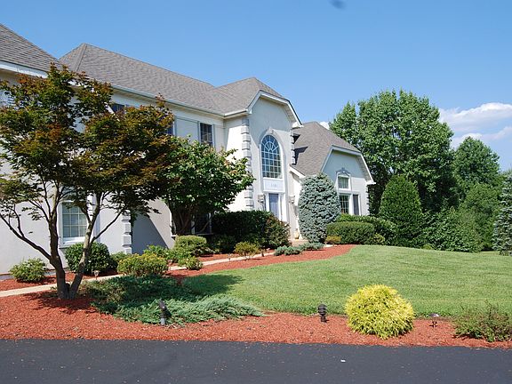 2nd image of 1101 Amanda Dr