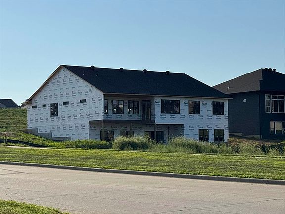 2nd image of 652 Rock Ridge Rd