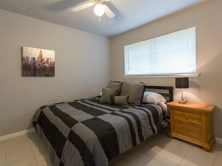 25818 Leafywood Dr — Photo 20