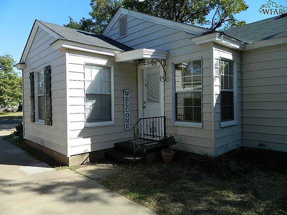 3rd image of 2221 Piedmont Pl