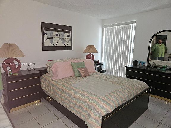 2nd image of 17620 Atlantic Blvd APT 319