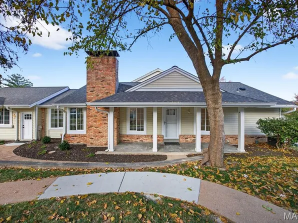 2432 Claymoor Dr, Chesterfield, MO 63017