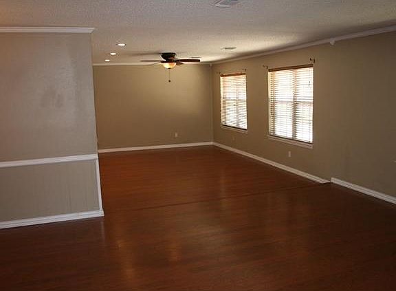 3rd image of 2004 SE 23rd Ave