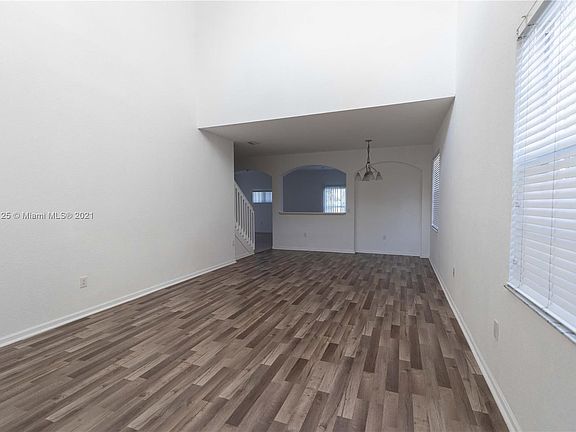 5th image of 13843 SW 31st St #13843
