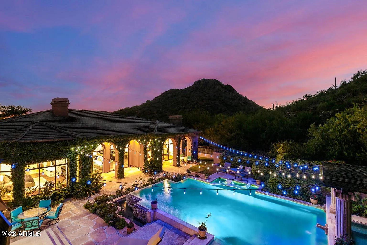4 bed, 4.5 bath, 4870 sqft, $20,000 — Photo 1