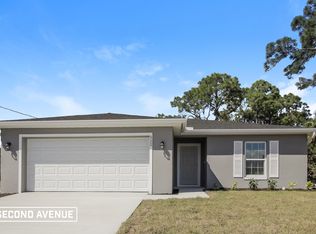 522 Upstate Ave S, Lehigh Acres, FL 33974