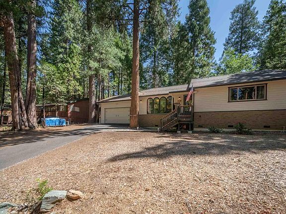 3rd image of 3676 Lakemont Dr