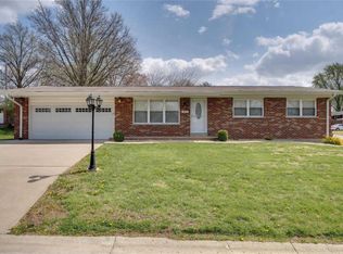 87 Cloverdale Dr, Saint Charles, MO 63304