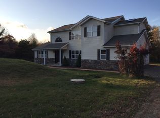 141 Center Dr, Blakeslee, PA 18610