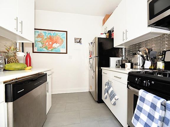 4th image of 145 W 12th St APT 5-1