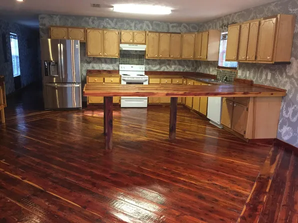 310 Central Ave, Starkville, MS 39759