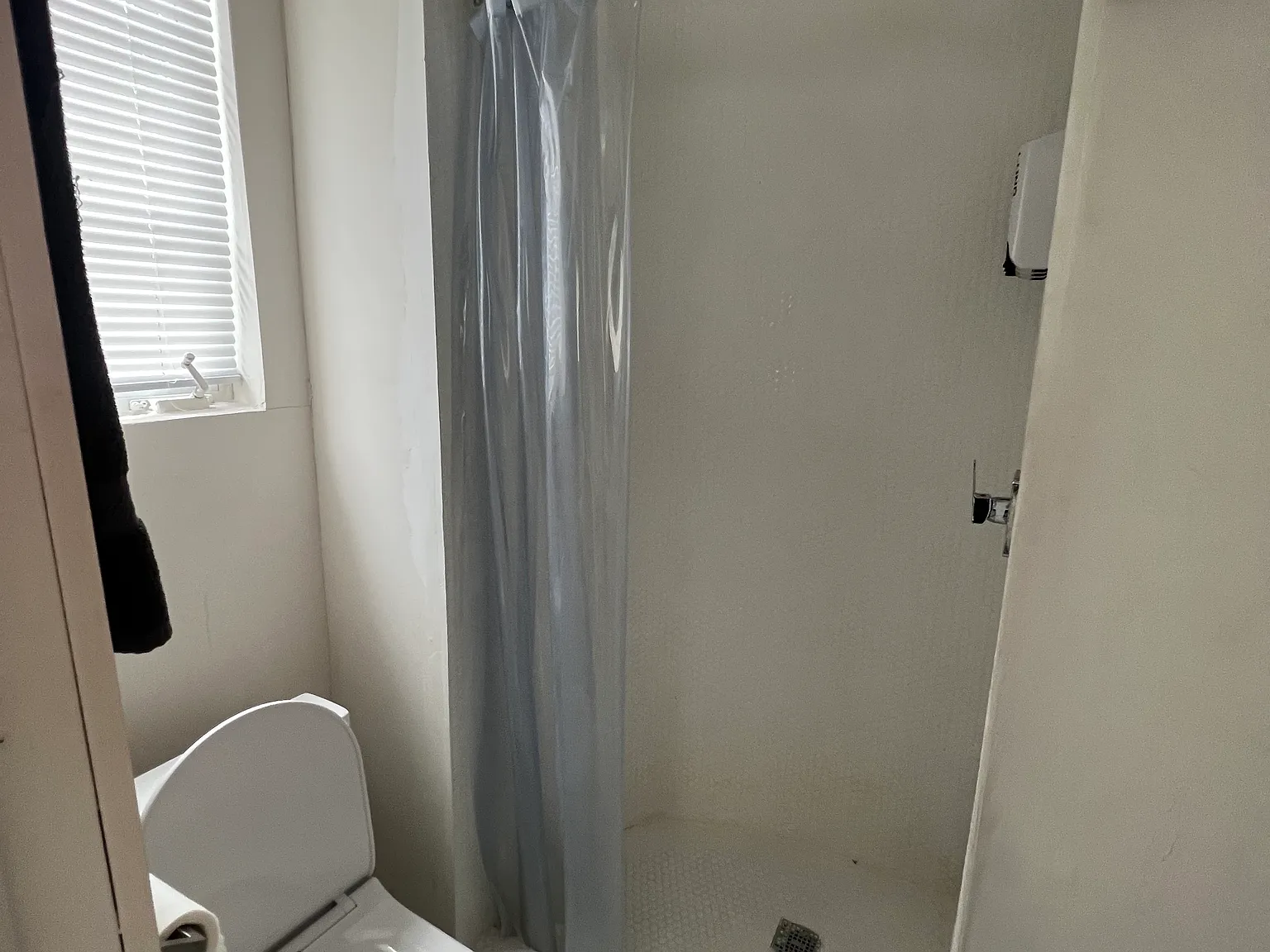 Studio, 150 sqft, $1,195 — Photo 2