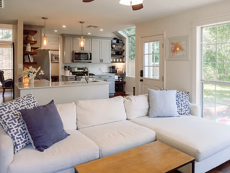 11106 Whiskey River Dr — Photo 12