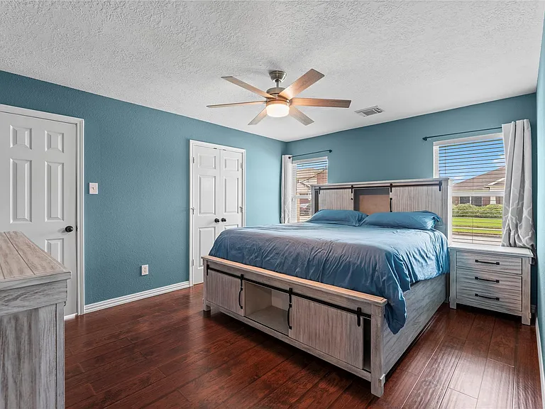 10819 Redwood Dr — Photo 14