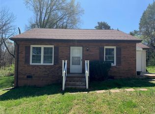 1118 2nd St, Eden, NC 27288