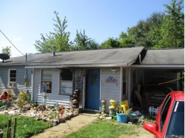 407 N 1st St, Mena, AR 71953