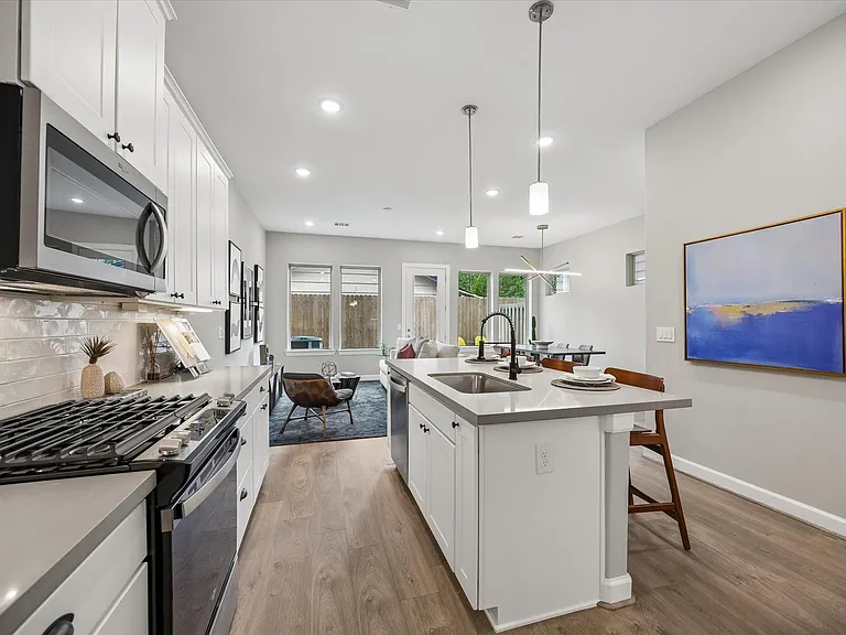 5205 Amber Sunrise Dr — Photo 18