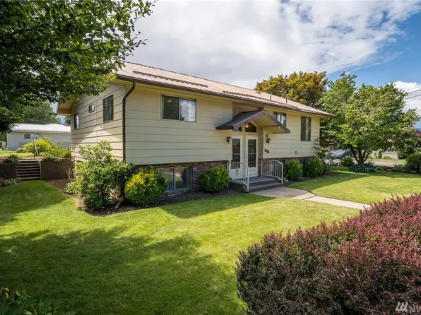 1620 5th St NE, East Wenatchee, WA 98802