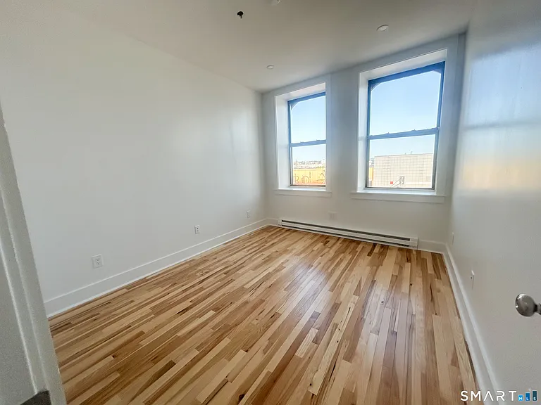 207 Bank St #202 — Photo 7