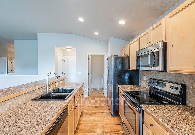 3394 Butternut Ln — Photo 15
