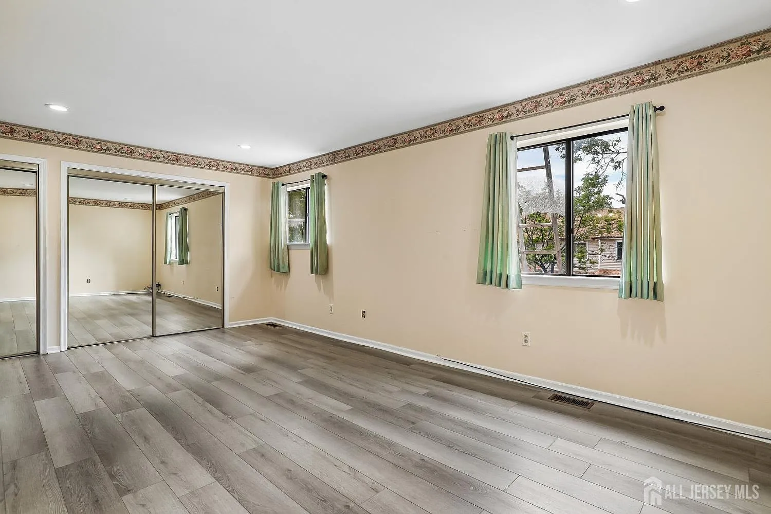 3 bed, 2.5 bath, $3,000 — Photo 3