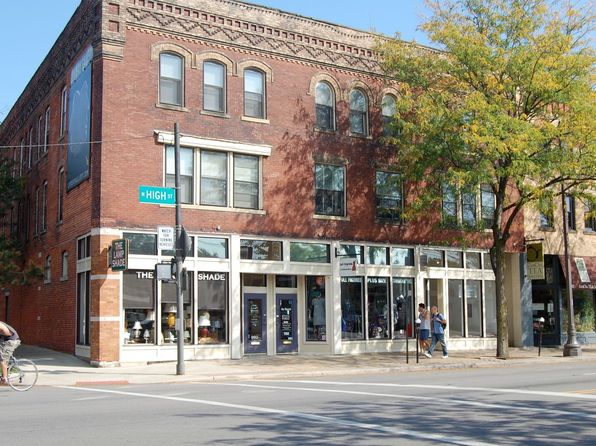 984 N High St APT 204