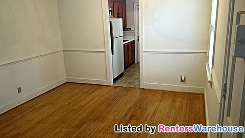 3rd image of 23 S Grove Ave