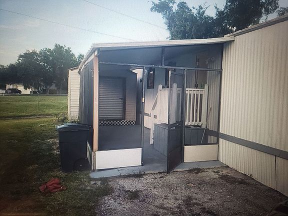 3rd image of 7573 Fincastle Way