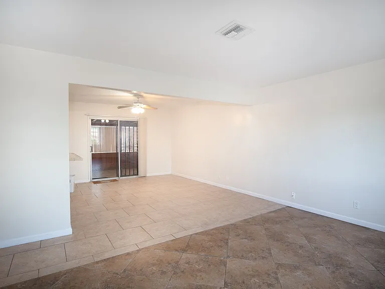 839 S 37th St — Photo 12