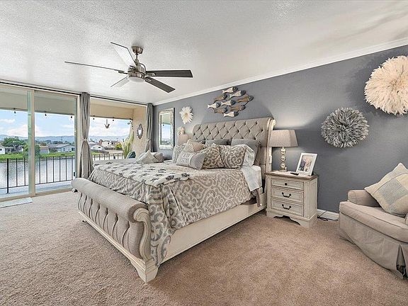 3rd image of 444 Fathom Dr