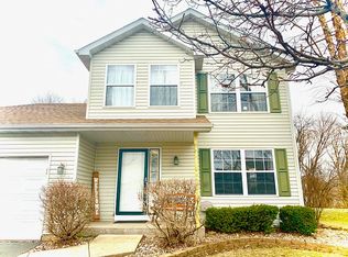 2611 Oak Ridge Ln, Joliet, IL 60435