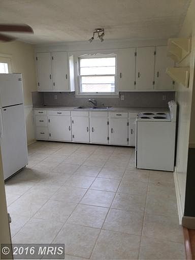 2nd image of 715 High St