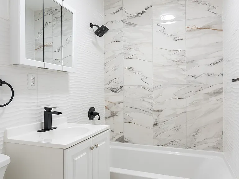 9 Hunterfly Pl #1F — Photo 12