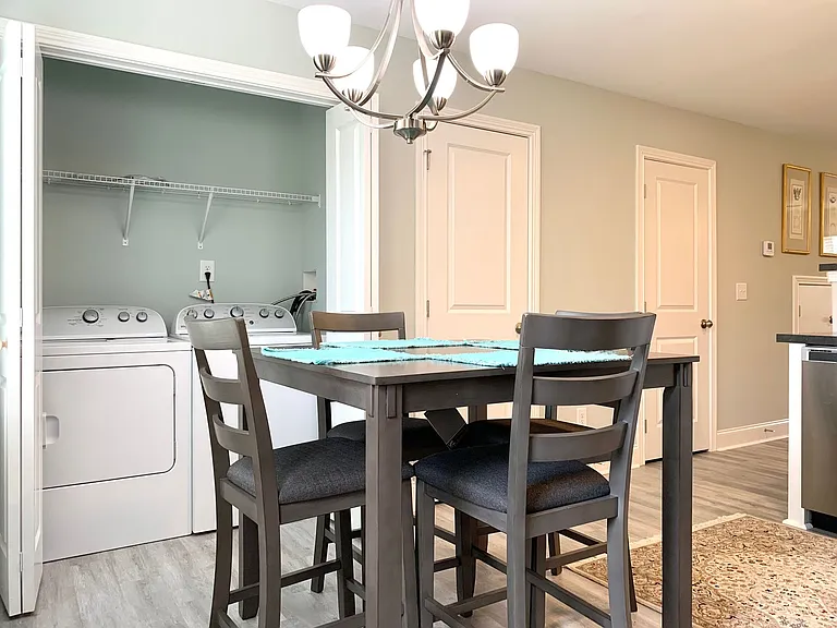 915 Sinclair Dr — Photo 10