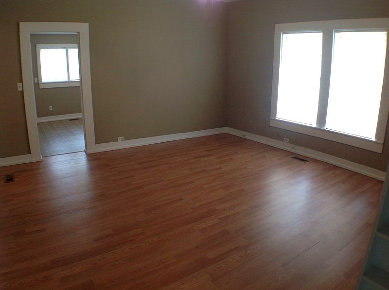 2nd image of 416 Nevada St