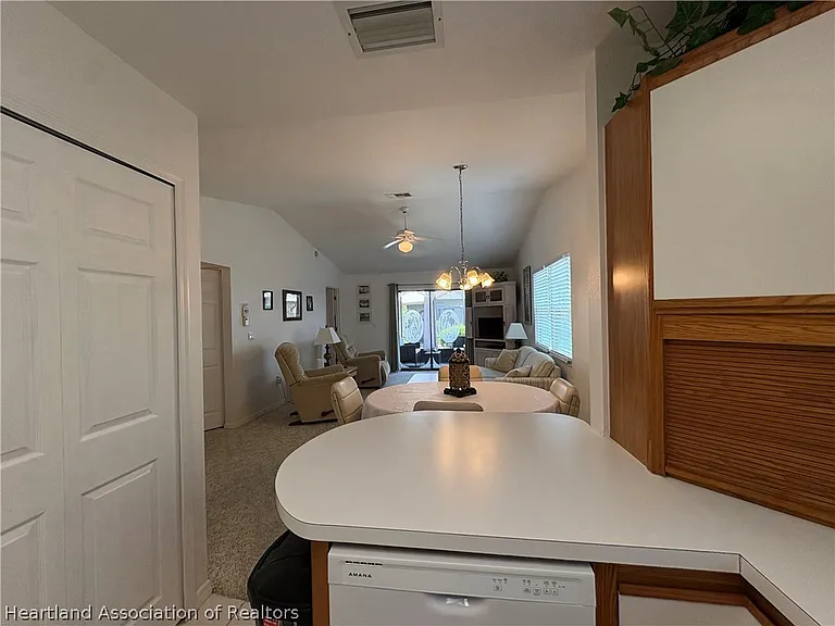2103 Villaway E — Photo 7