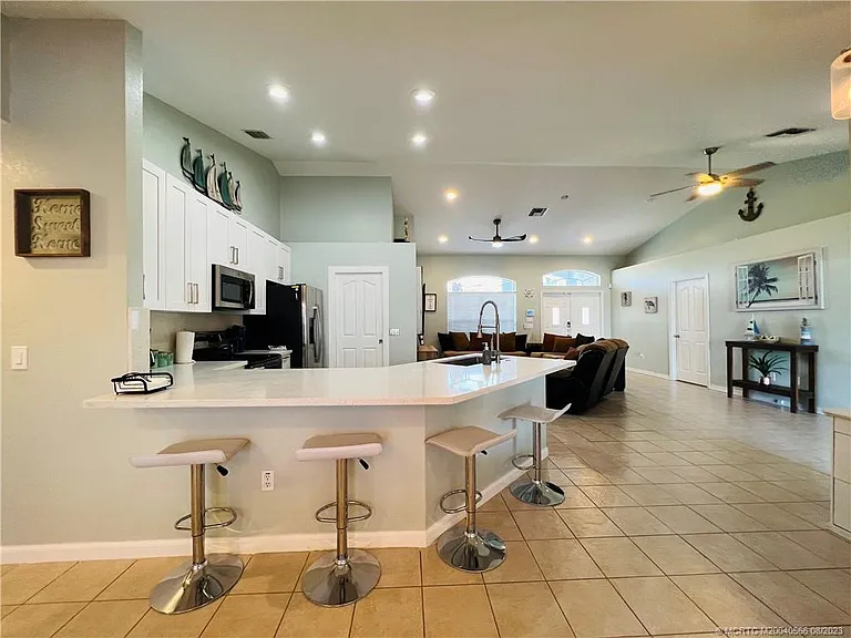 1309 Carlton Ct — Photo 18