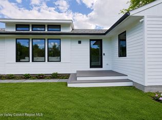 31 Green Acres Road, Hudson, NY 12534
