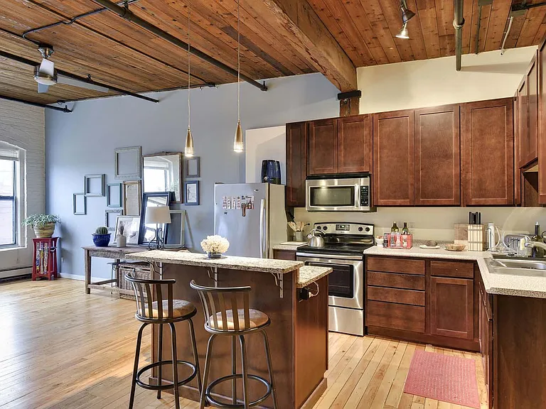 Lee Lofts — Photo 18