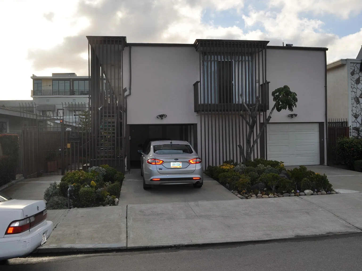 2 bed, 810 sqft, $2,495 — Photo 2